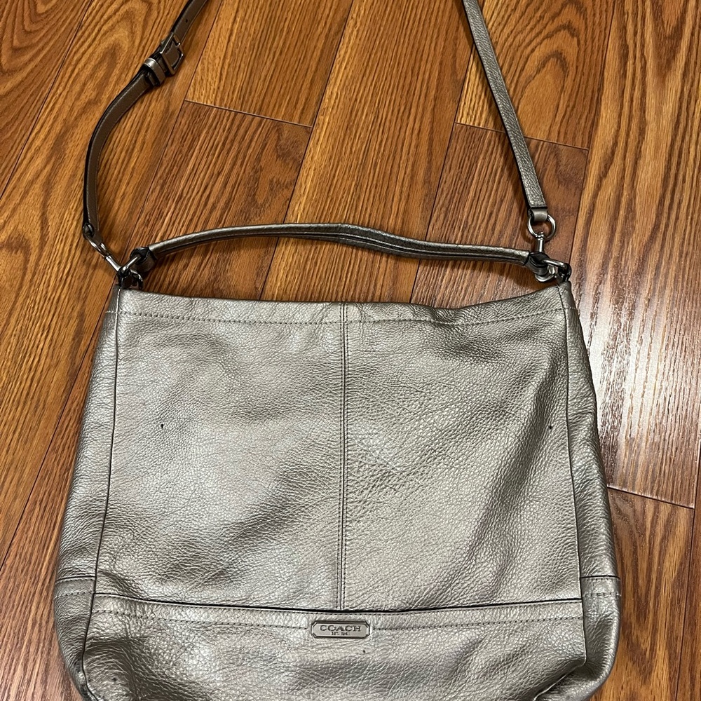 Coach champagne leather Shoulder Bag